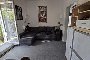 Нижняя Шишка квартира с более чем пятью комнатами.