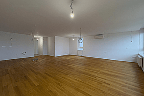 Квартира с двумя комнатами в Вежиграде