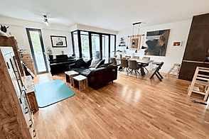 Квартира с тремя комнатами в районе Бежиград.