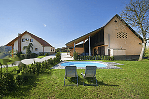 Усадьба Липоглав: спокойный, залитый солнцем уголок, окружённый природой