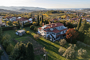 Дом в Чежарии с морским видом