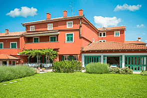 Домового жительства, Шторье