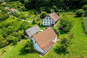 Дом Кметияново Рифник, Шентюр у Целье.