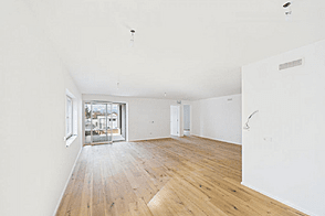 Четырёхкомнатная квартира Поле