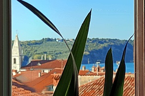 Квартира с тремя комнатами в центре Изола