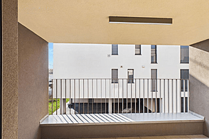 Квартира с тремя комнатами в Поле