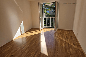 Квартира из трёх комнат, Копер