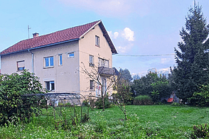 Дом в Стожице, состоящий из двух этажей