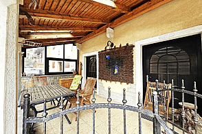 Копер Цепки, дом в два этажа