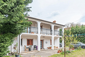 Дом в Грачишче