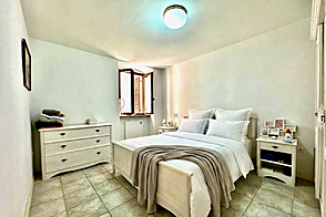 Квартира с тремя комнатами в Пиране