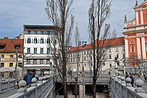 Квартира с тремя комнатами в центре