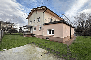 Изба на Ежице