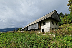 Дом, ферма Святого Ернея над Мутой