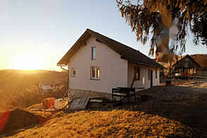 Здание, Гореньи Лесковец