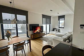 Четырехкомнатная квартира в центре Рожной Долины